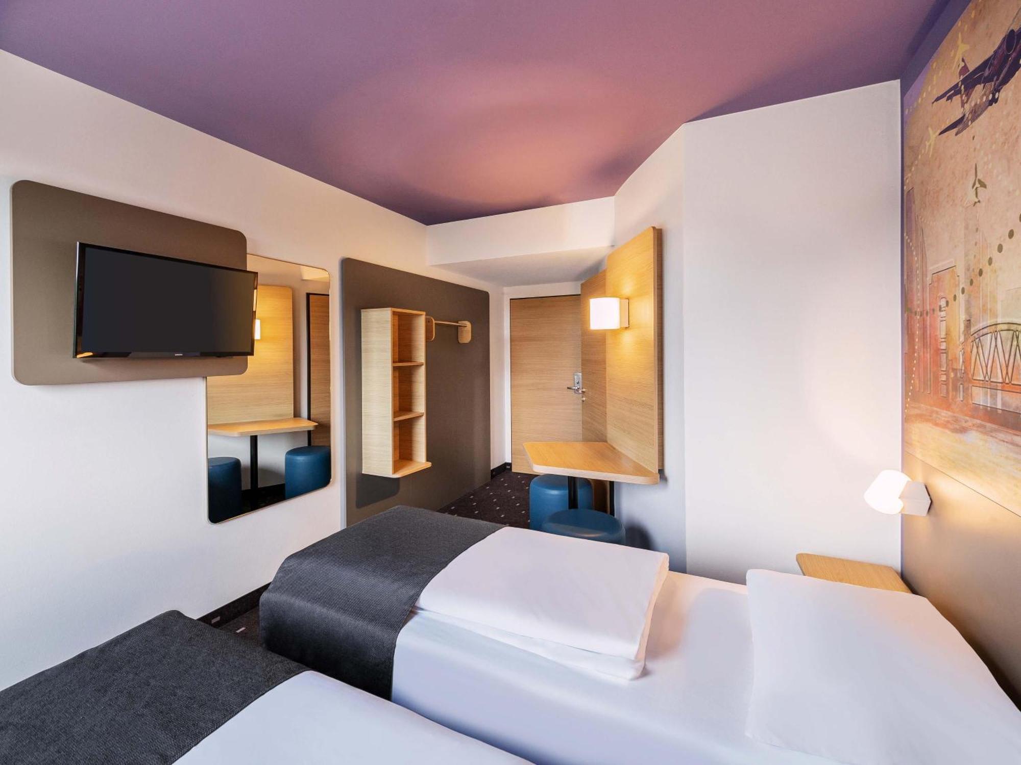 Twin Room,1694535760:JPEG
